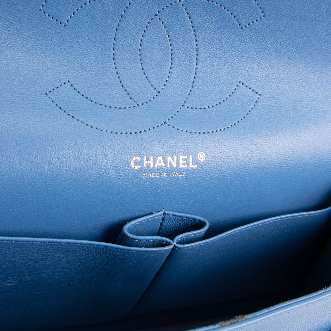 CHANEL Quilted Caviar Jumbo Double Flap