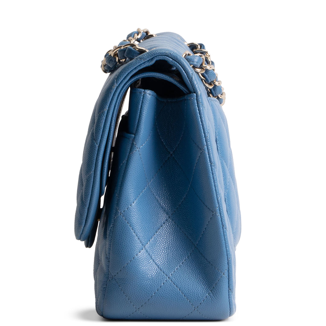 CHANEL Quilted Caviar Jumbo Double Flap