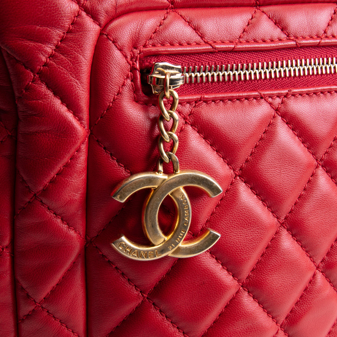 CHANEL Quilted CC Shoulder Tote- Red OUTLET FINAL SALE