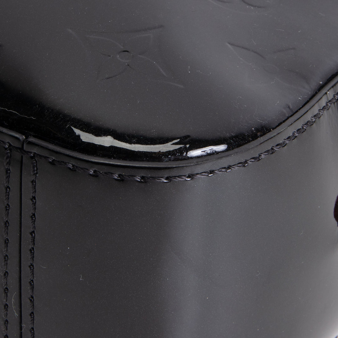 LOUIS VUITTON Monogram Vernis Santa Monica Shoulder Bag - Black