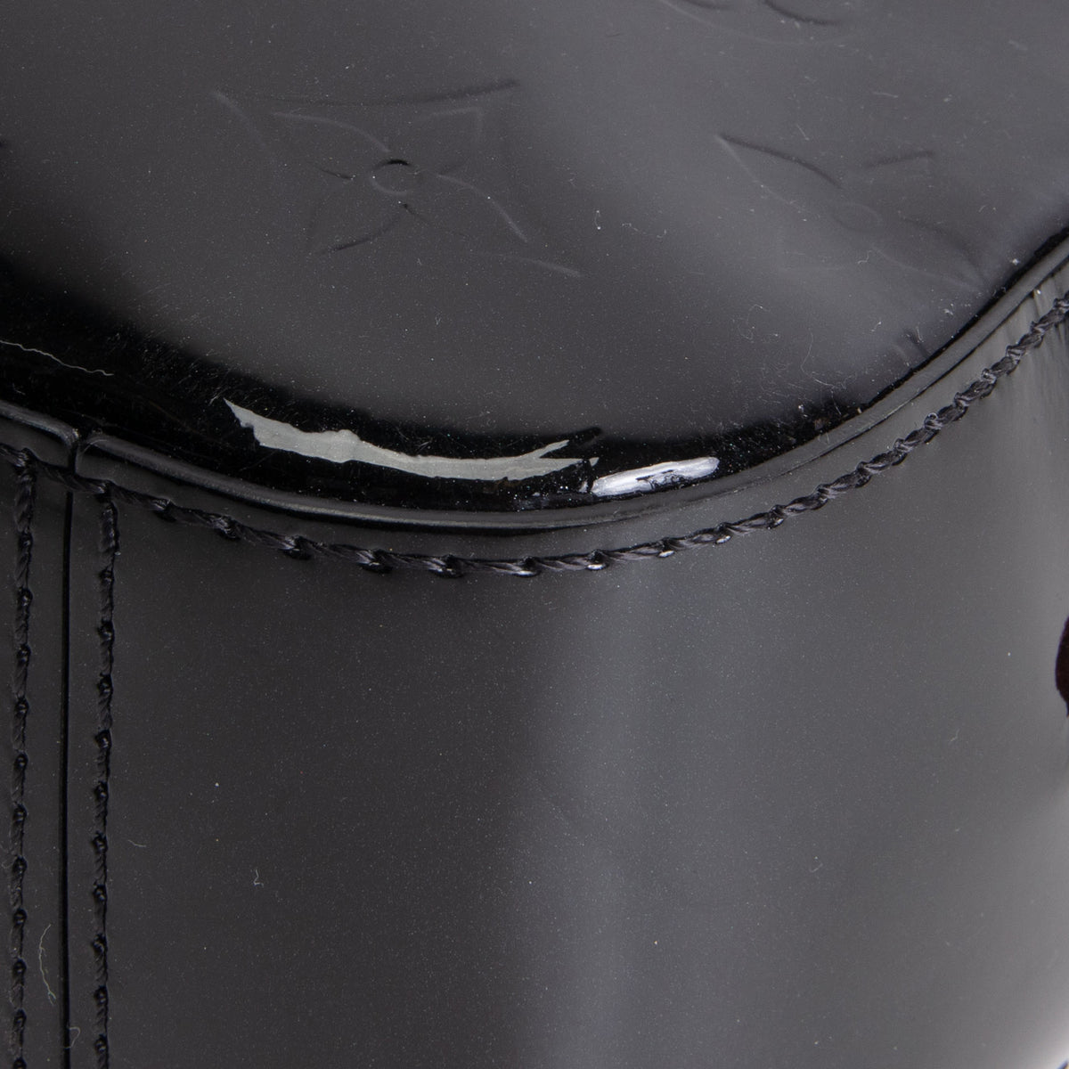 LOUIS VUITTON Monogram Vernis Santa Monica Shoulder Bag - Black