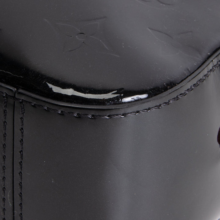 LOUIS VUITTON Monogram Vernis Santa Monica Shoulder Bag - Black