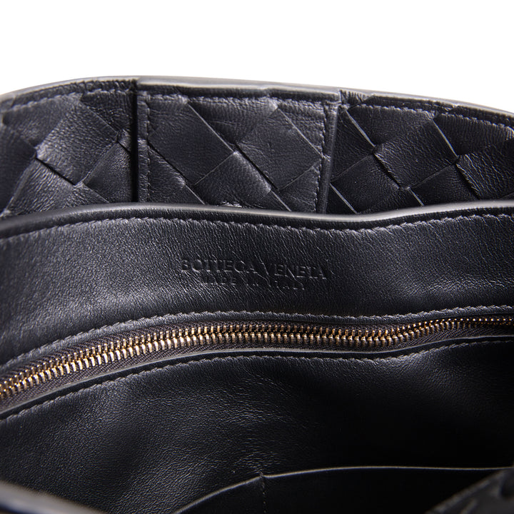 BOTTEGA VENETA Medium Intrecciato Andiamo - Black