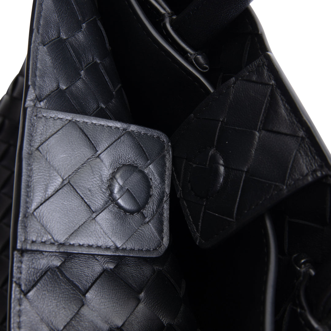 BOTTEGA VENETA Medium Intrecciato Andiamo - Black