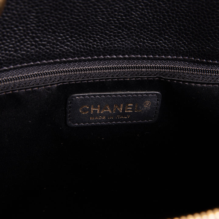 CHANEL Caviar Quilted Grand Shopping Tote - Black