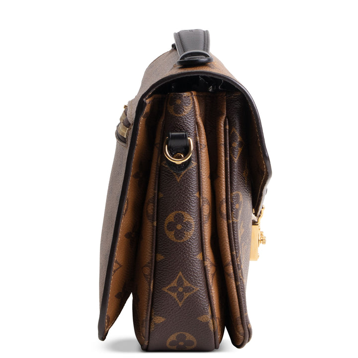 LOUIS VUITTON Monogram Reverse Pochette Metis
