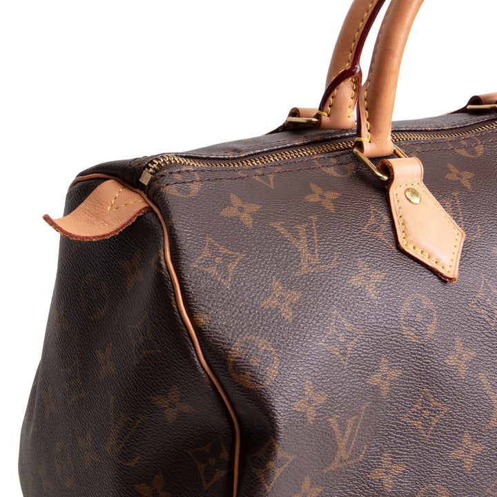 LOUIS VUITTON Monogram Speedy 30