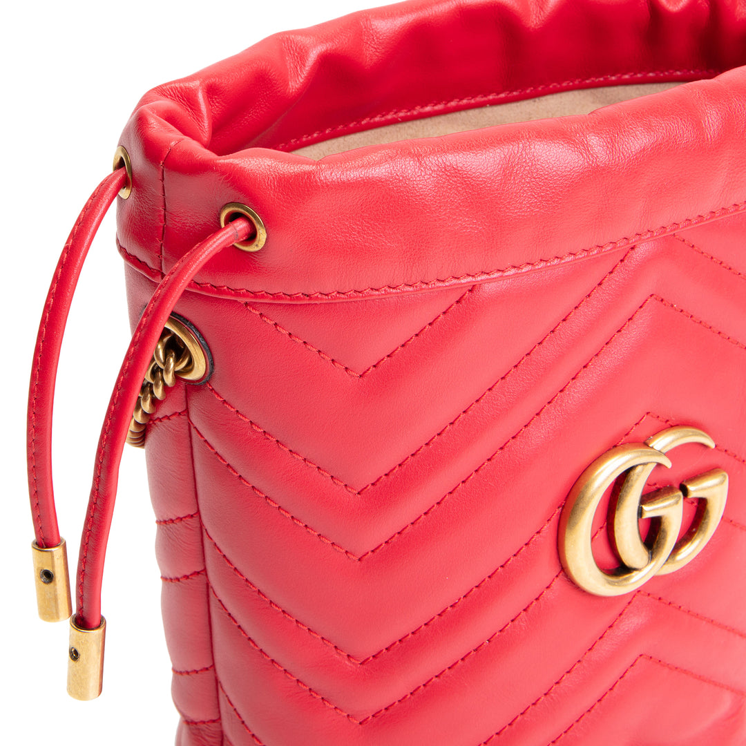 GUCCI Mini GG Marmont Bucket Bag - Red