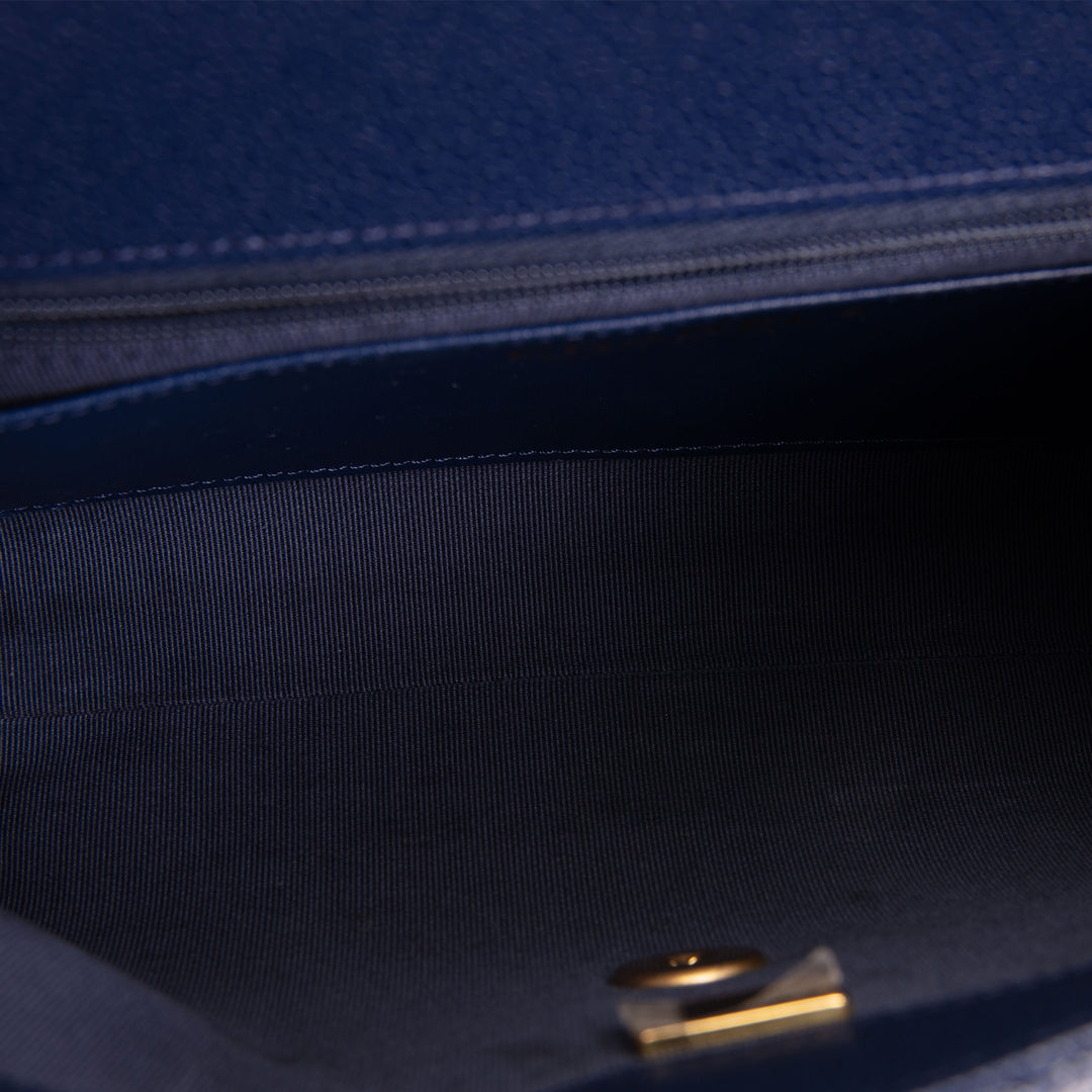 CHANEL Caviar Single Flap