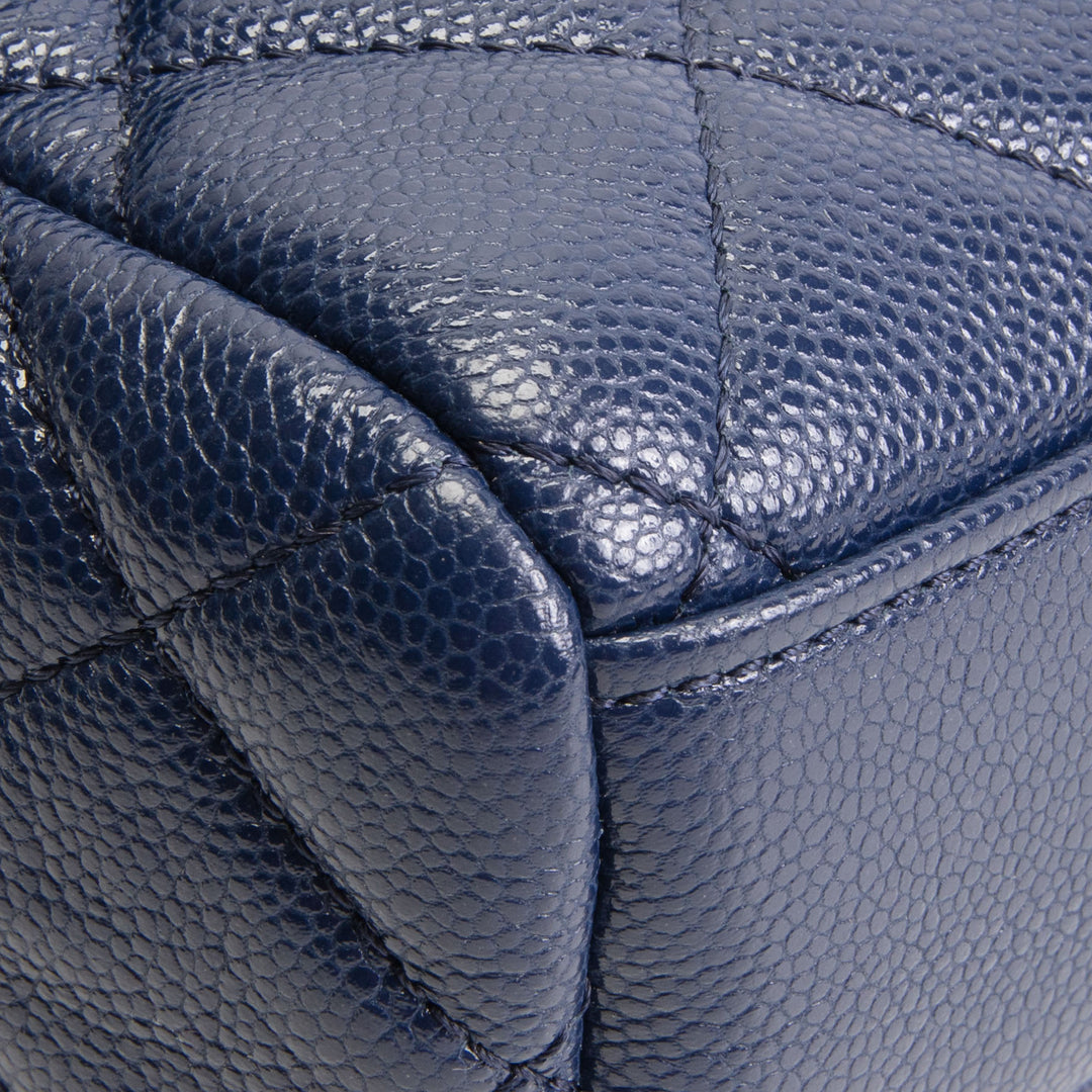 CHANEL Caviar Single Flap