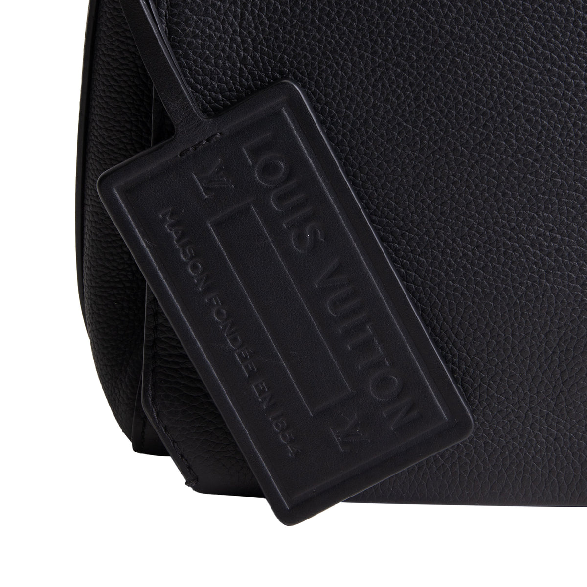 LOUIS VUITTON Aerogram Takeoff Messenger Bag