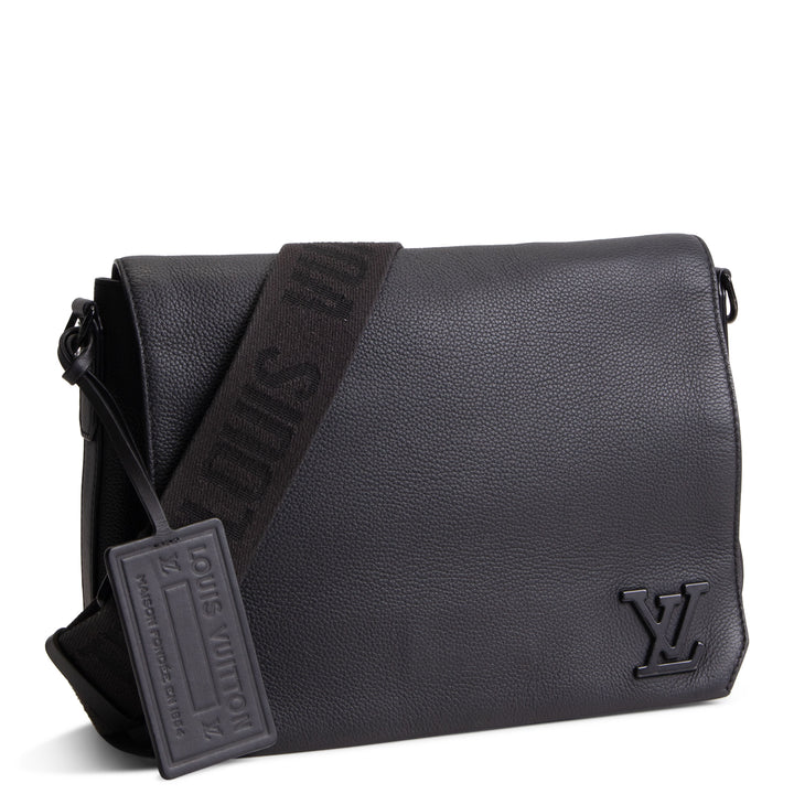 LOUIS VUITTON Aerogram Takeoff Messenger Bag