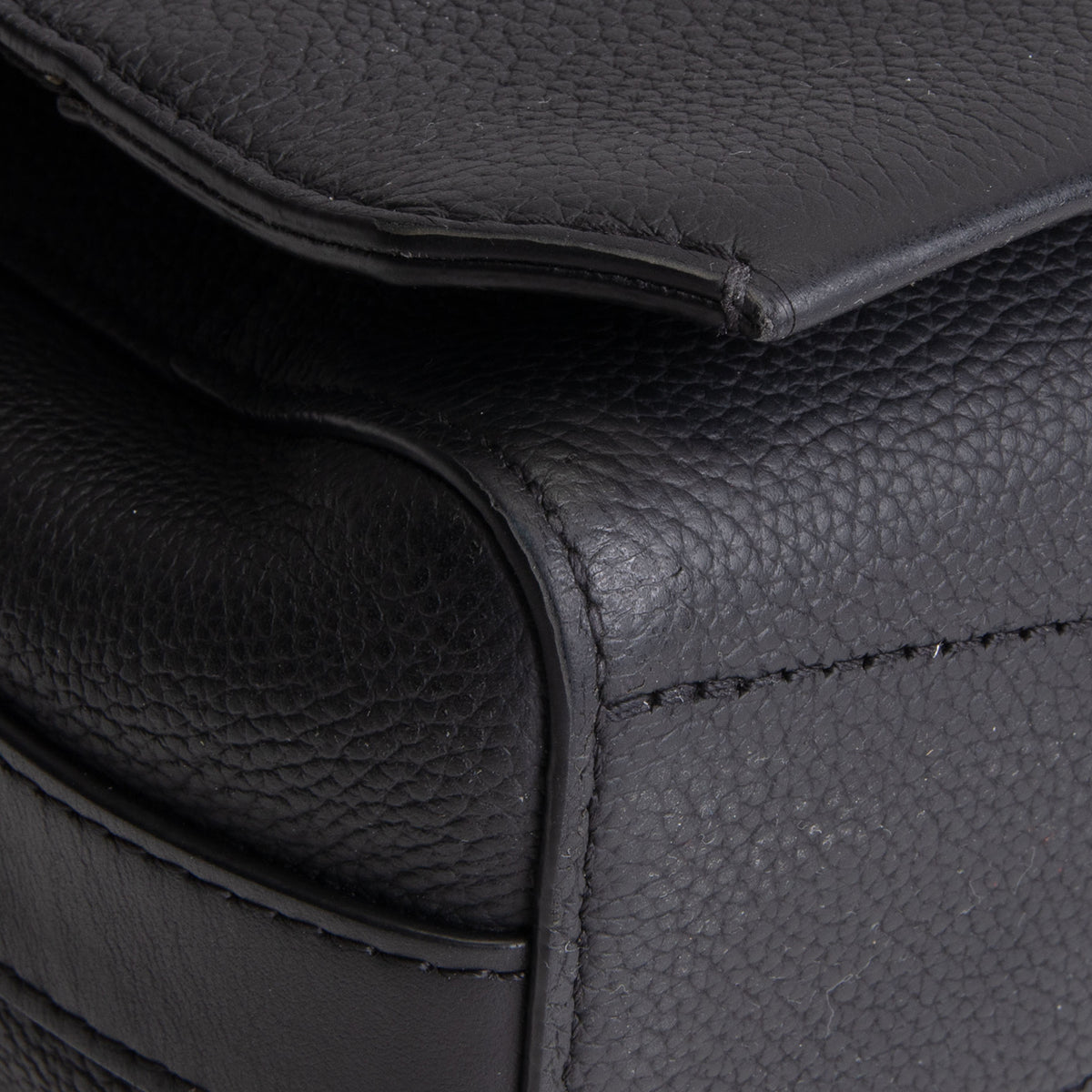 LOUIS VUITTON Aerogram Takeoff Messenger Bag