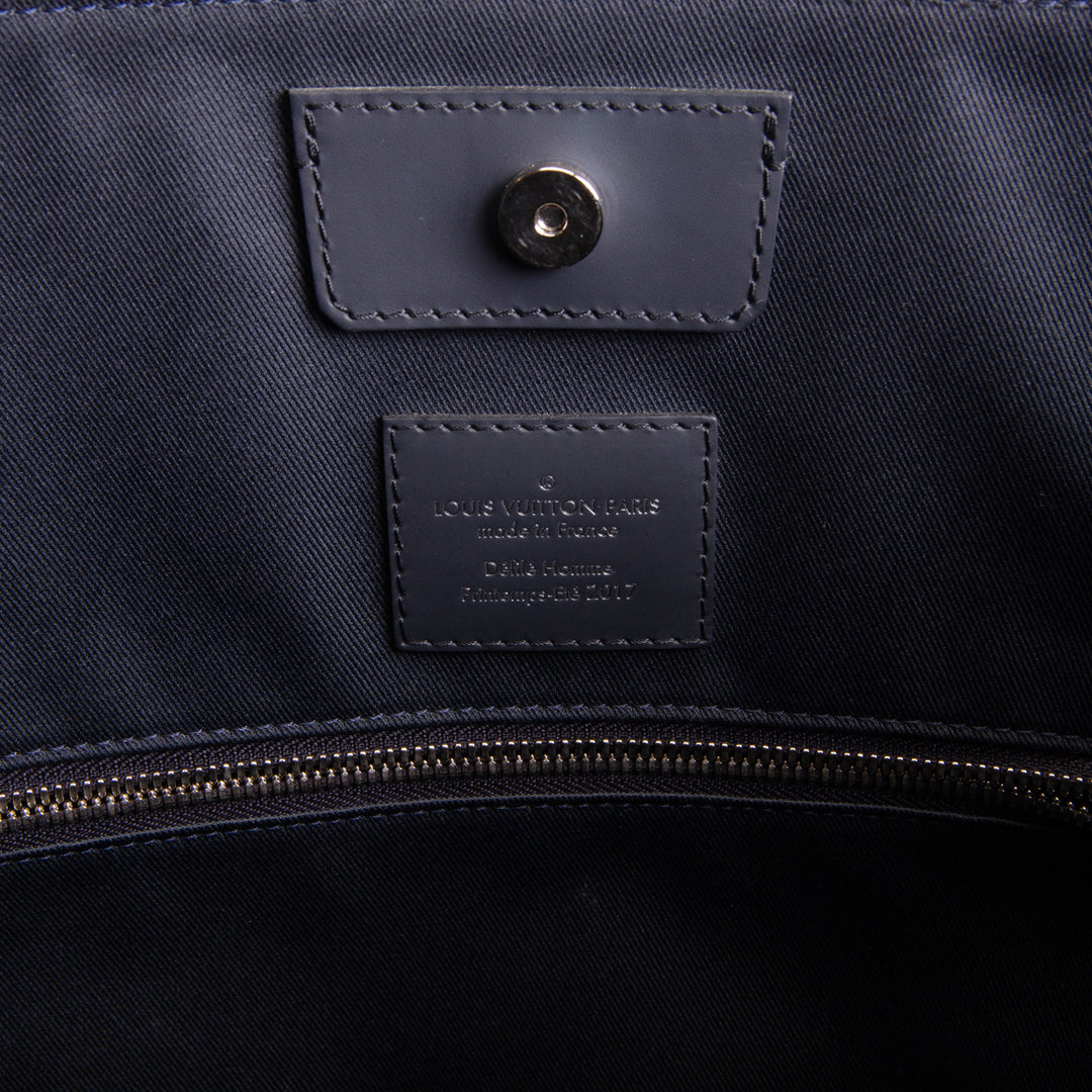 LOUIS VUITTON Savane Monogram Chapman Atlas Tote