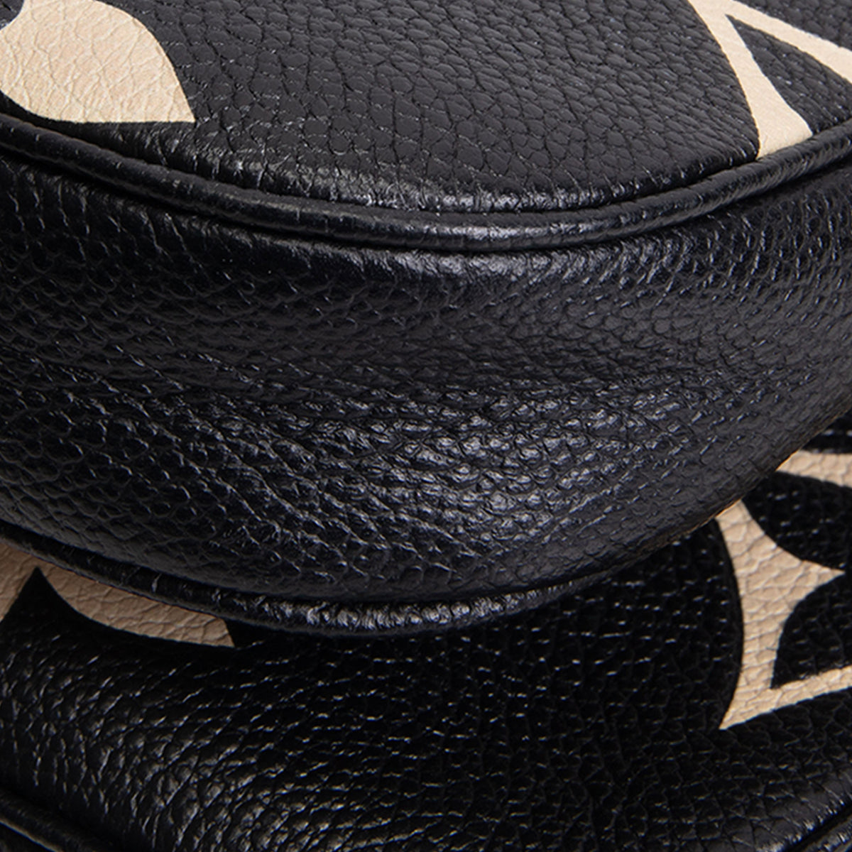 LOUIS VUITTON Monogram Bicolor Empreinte Multi Pochette Accessoires - Black/Cream
