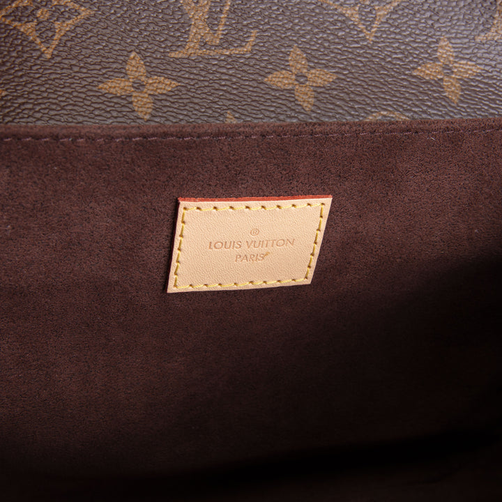 LOUIS VUITTON Monogram Pochette Metis Shoulder Bag