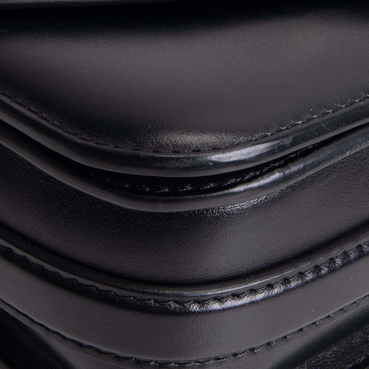 LOUIS VUITTON LV Pont 9 Shoulder Bag - Black