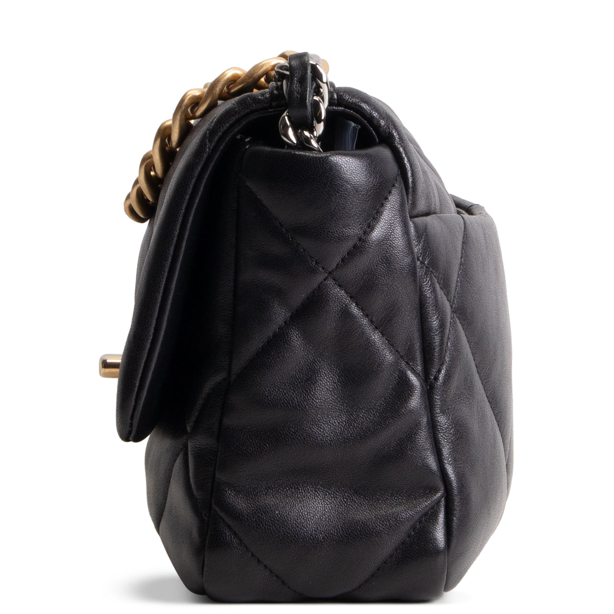CHANEL Medium 19 Flap Bag