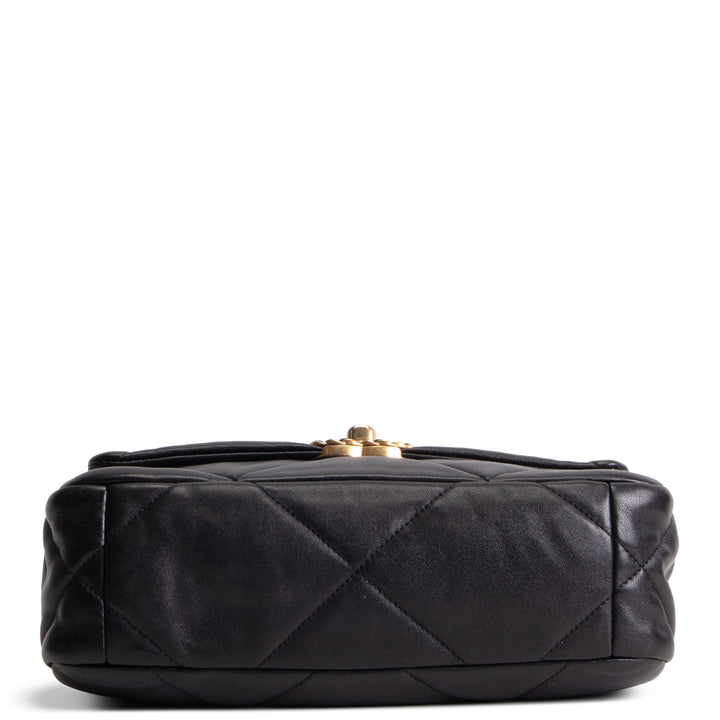 CHANEL Medium 19 Flap Bag
