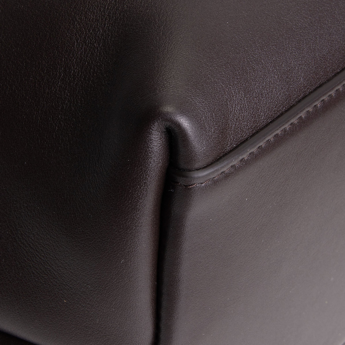 BOTTEGA VENETA Andiamo Bucket Bag - Chocolate Brown