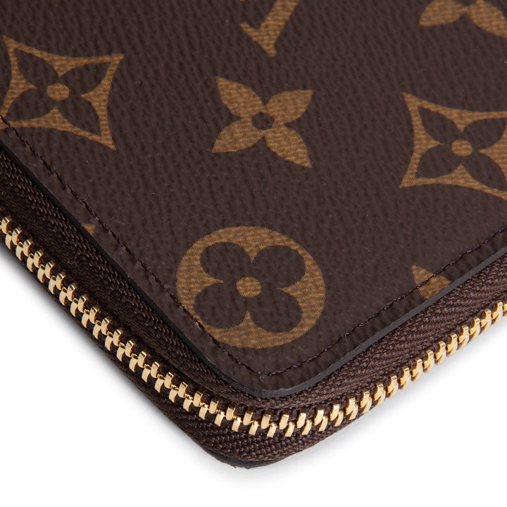 LOUIS VUITTON Monogram Clemence Wallet - Fuchsia