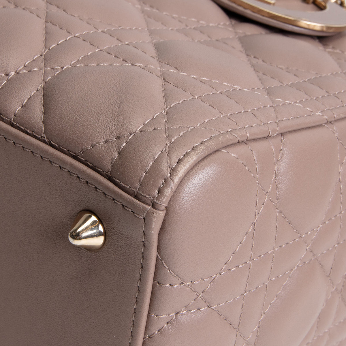 DIOR Medium Lady Dior - Taupe Lambskin