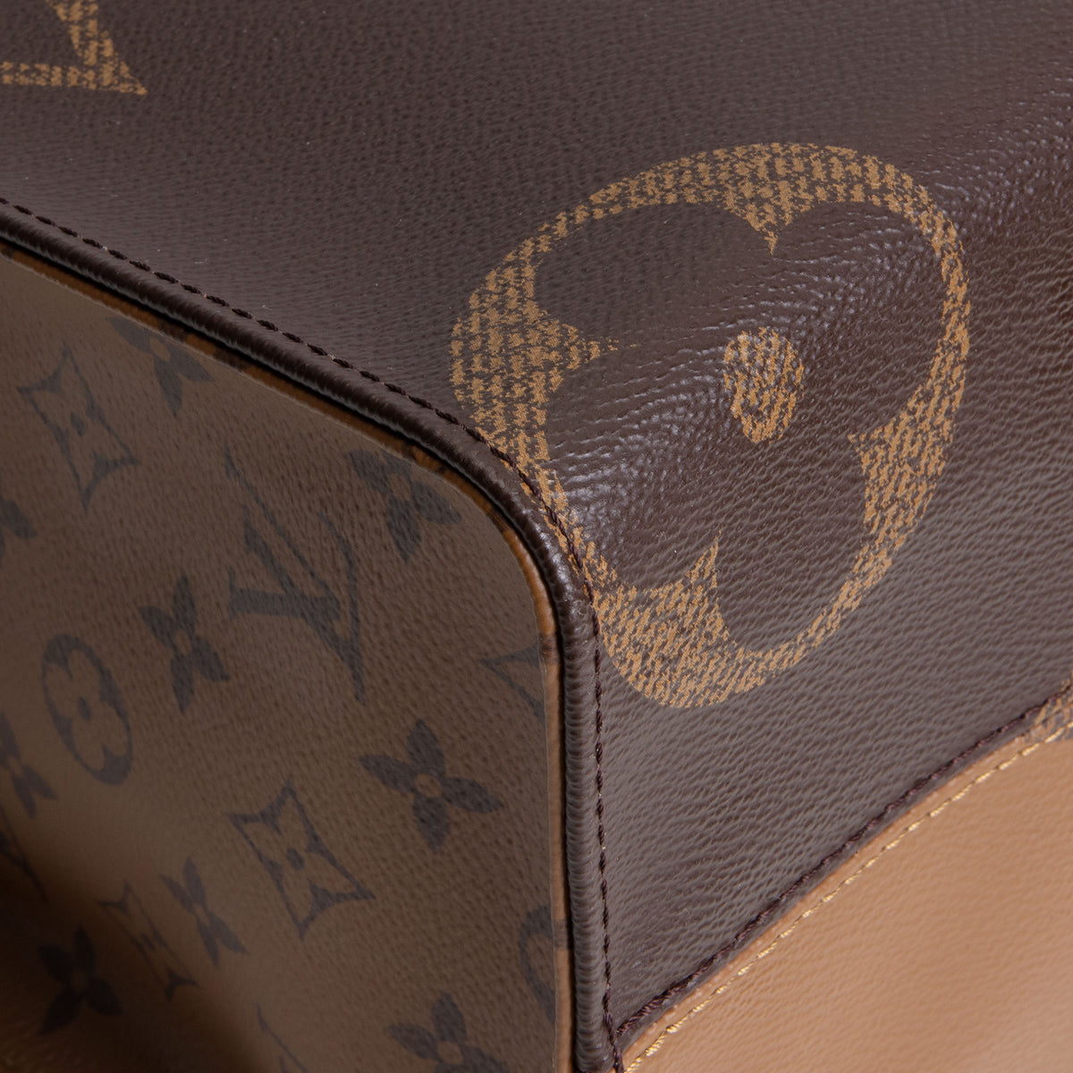 LOUIS VUITTON Monogram Reverse OnTheGo MM