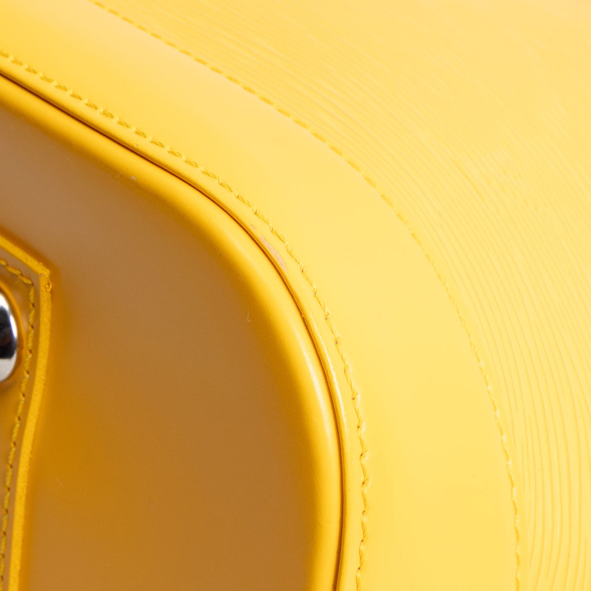 LOUIS VUITTON Epi Alma GM - Yellow