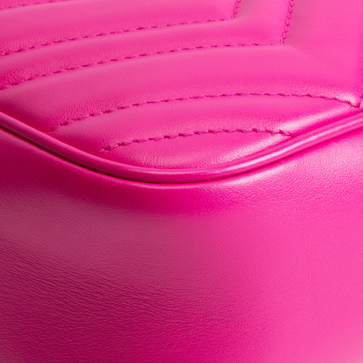 GUCCI GG Marmont Small Camera Bag - Hot Pink