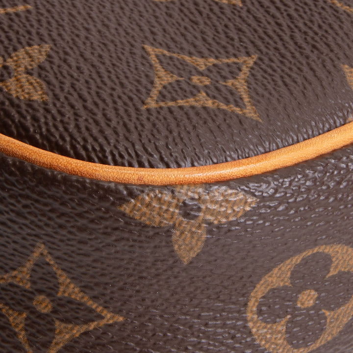 LOUIS VUITTON Pochette Gange Crossbody - Monogram
