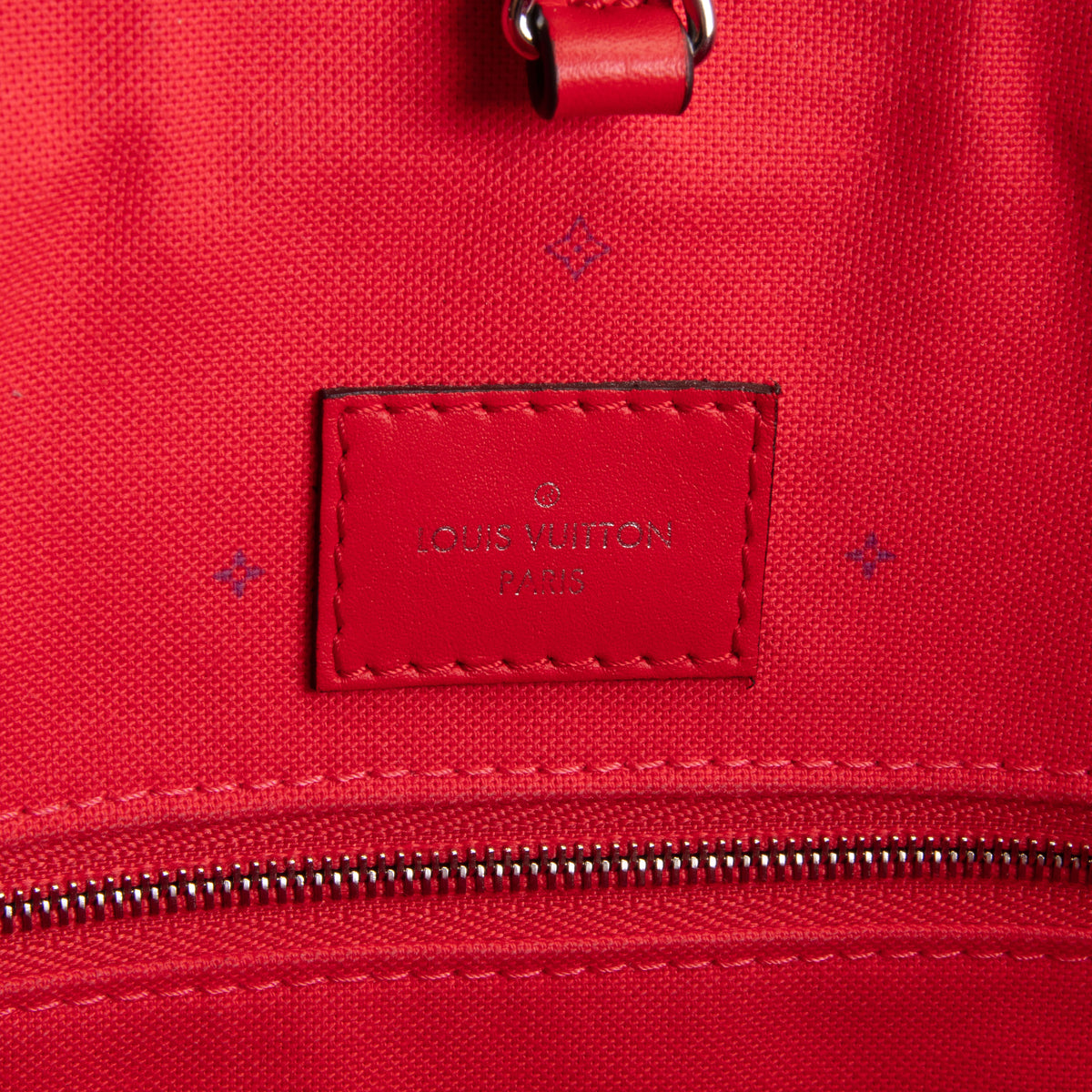 LOUIS VUITTON OnTheGo GM Escale