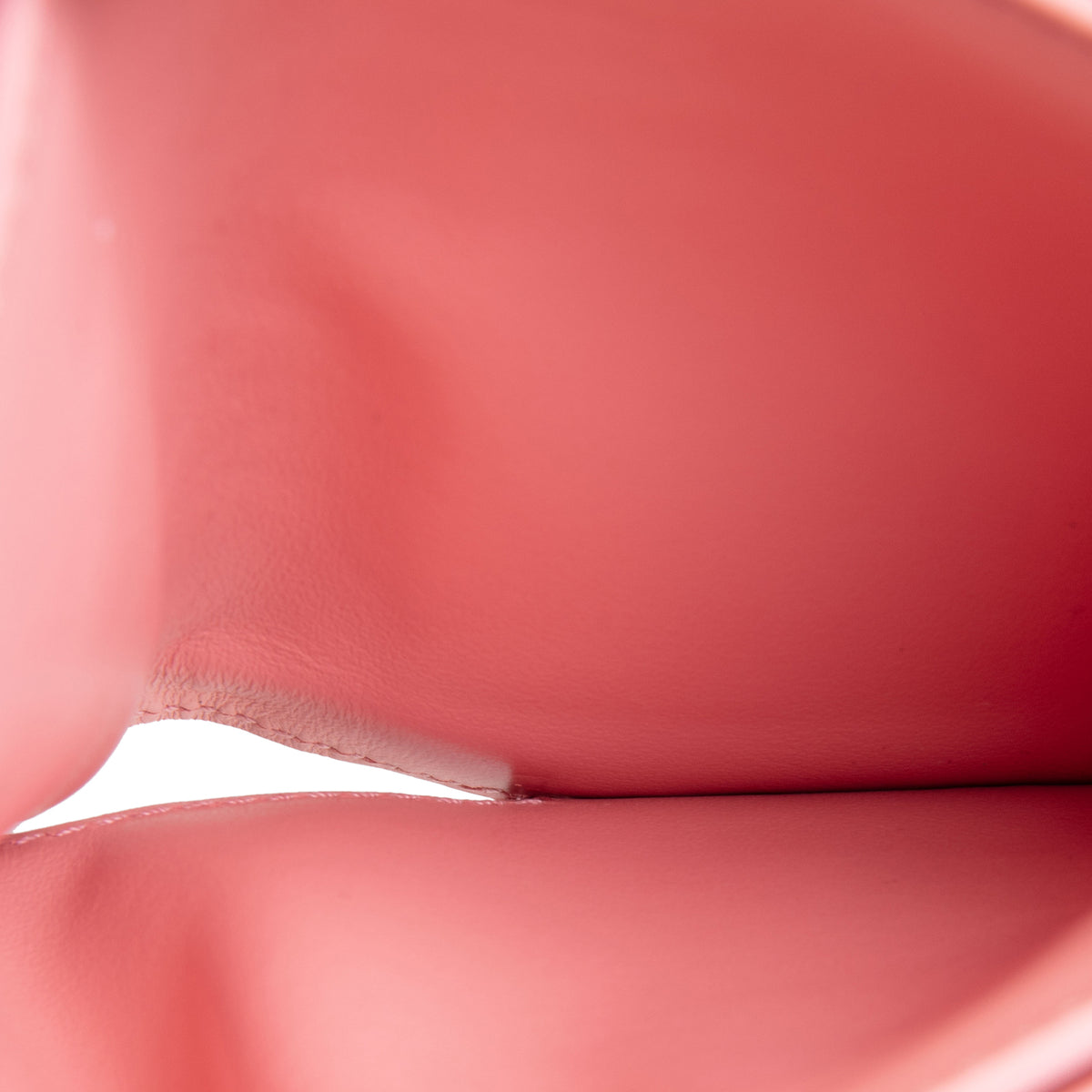 BOTTEGA VENETA Intrecciato Bifold Wallet - Blush/Pink