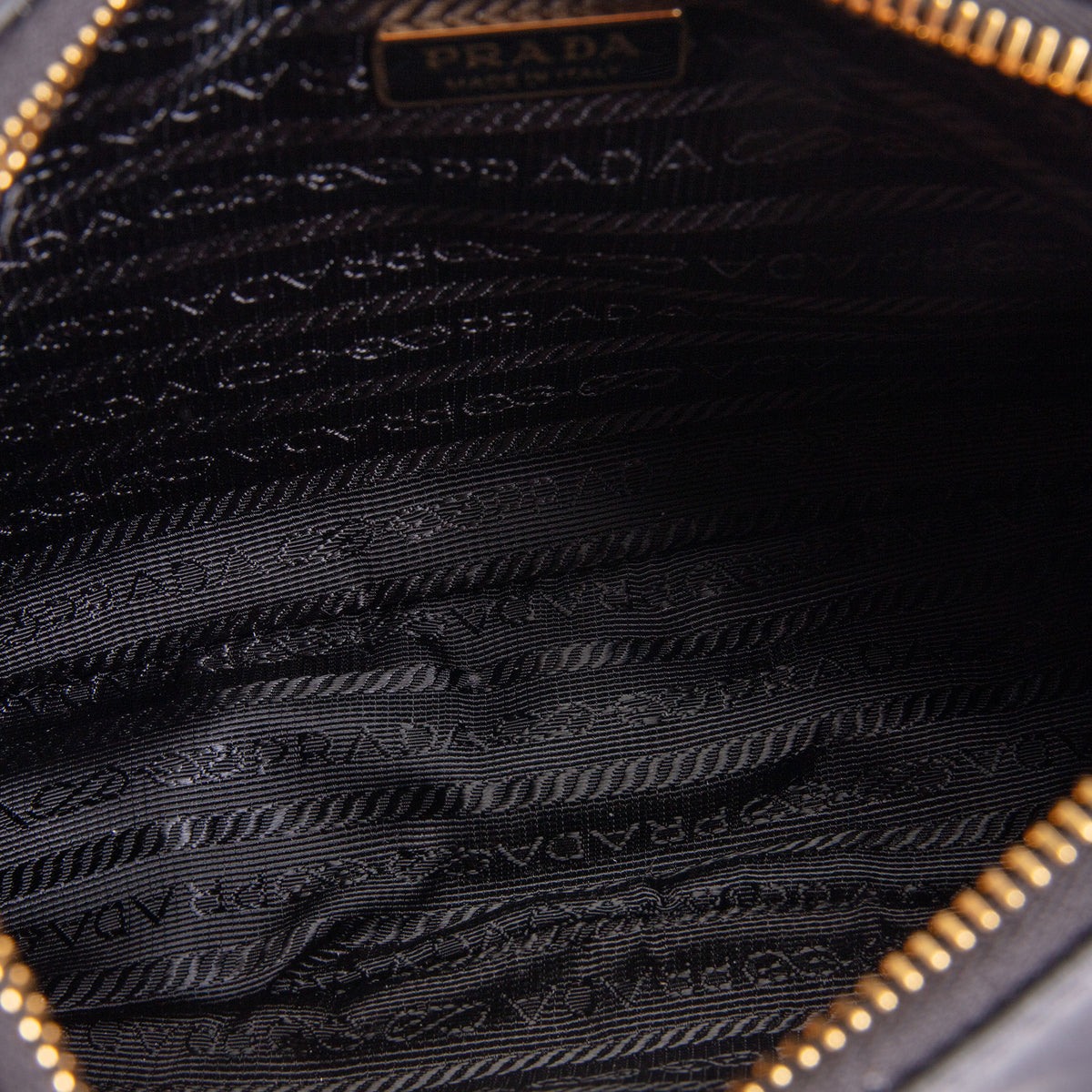PRADA Saffiano Leather Re-Edition 2005 - Black/Gold