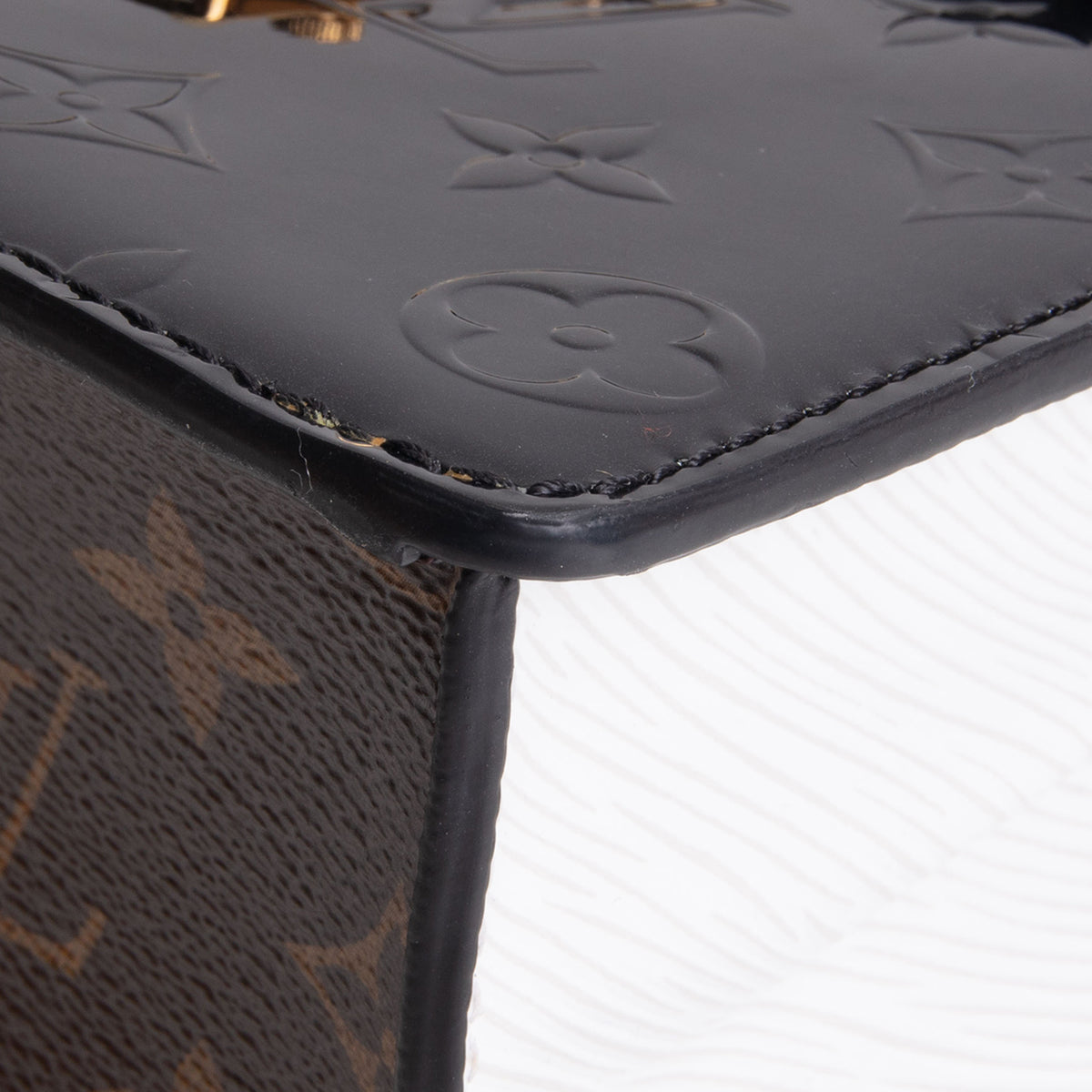 LOUIS VUITTON Vernis Epi Monogram Spring Street - Black