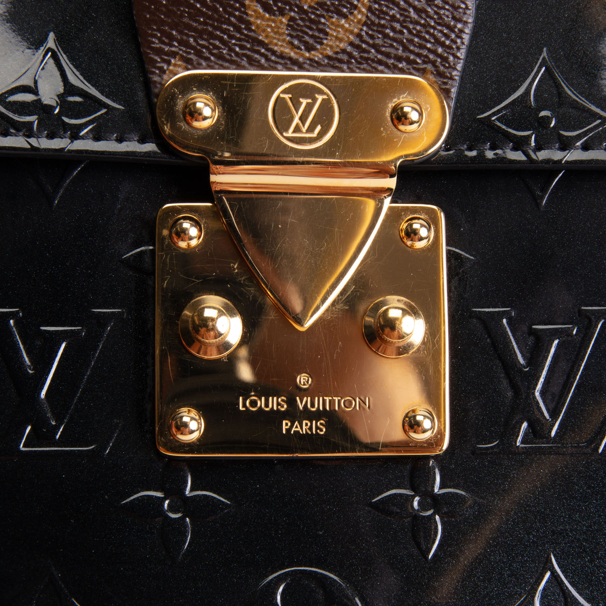 LOUIS VUITTON Vernis Epi Monogram Spring Street - Black