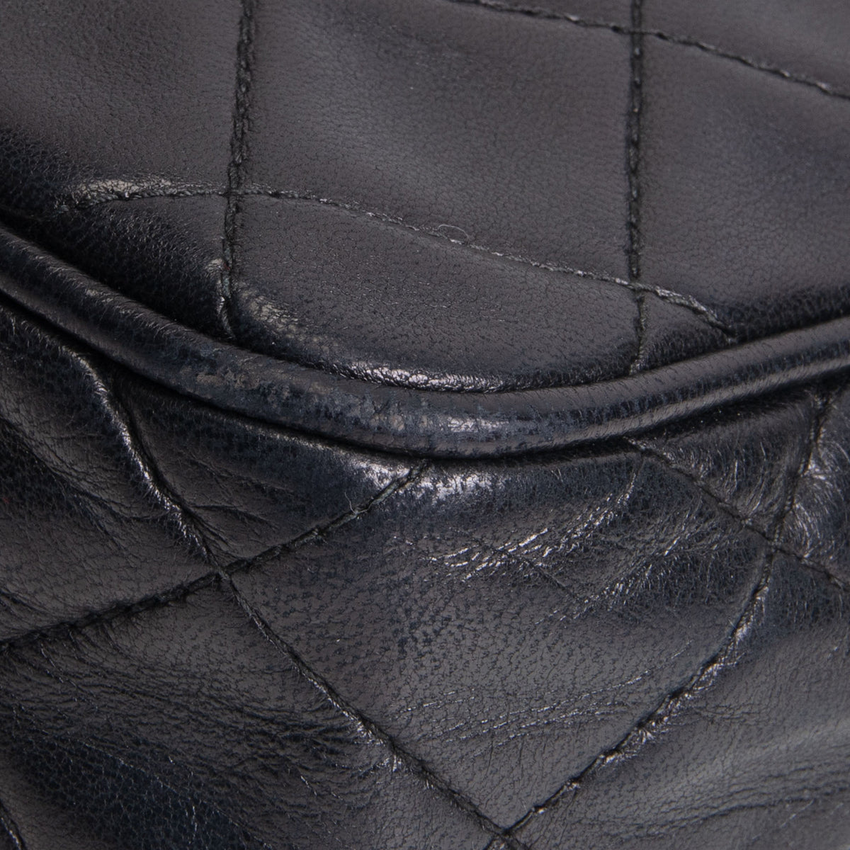 CHANEL Vintage Quilted Bijoux Camera Bag - Black