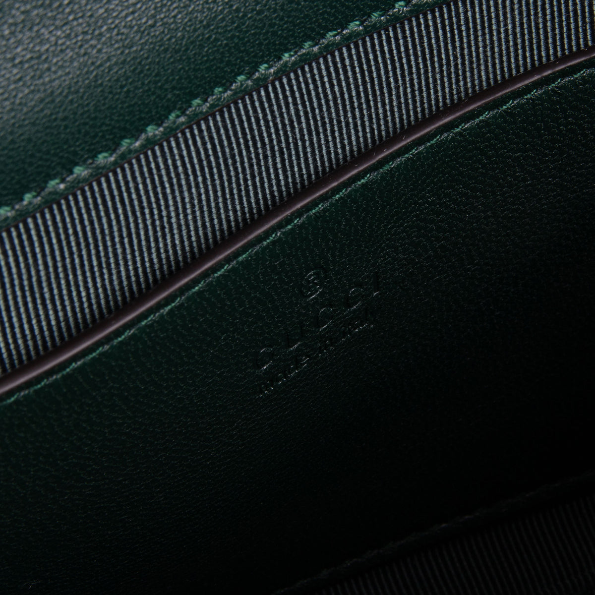 GUCCI GG Marmont Small Shoulder Bag