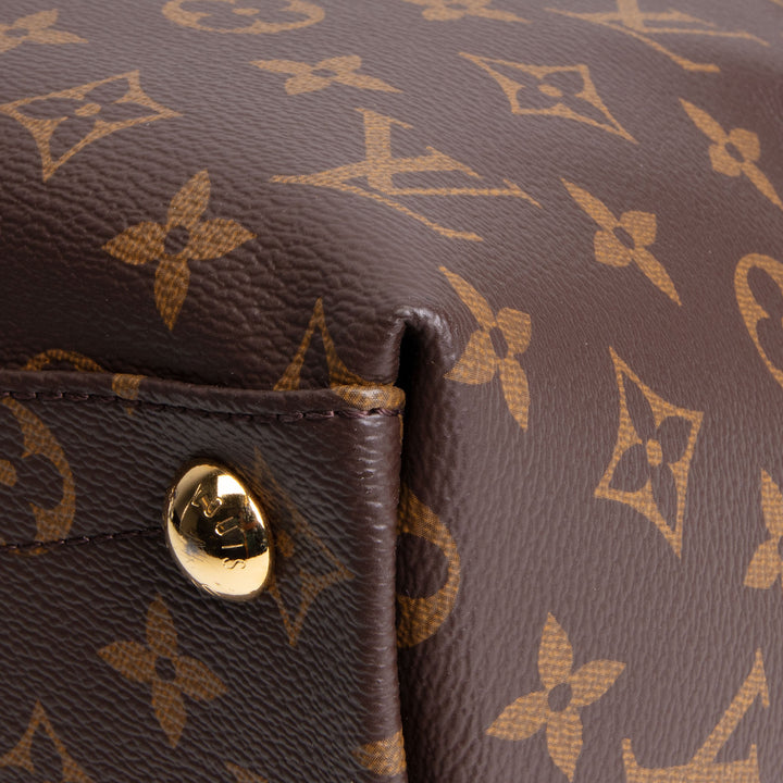 LOUIS VUITTON Monogram V Tote MM