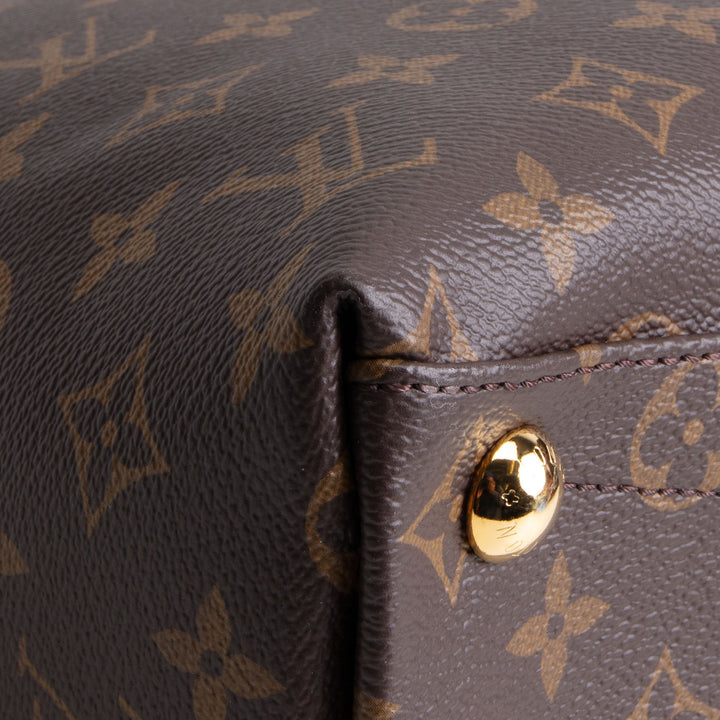LOUIS VUITTON Monogram V Tote MM