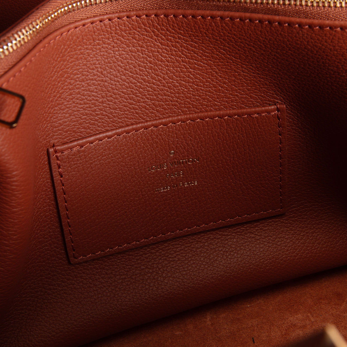 LOUIS VUITTON Capucines GM Souple