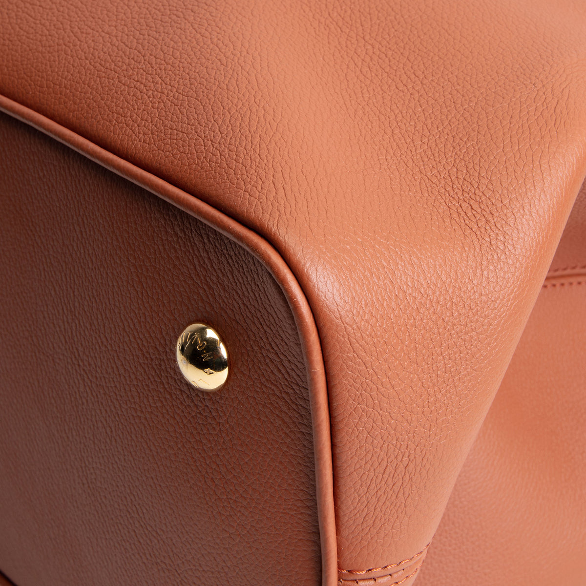 LOUIS VUITTON Capucines GM Souple