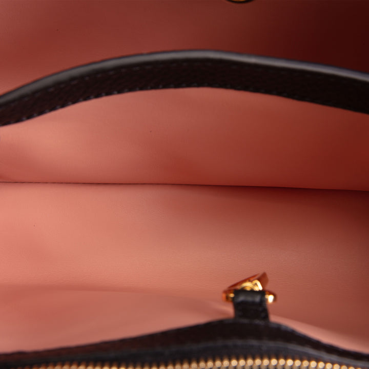 LOUIS VUITTON Capucines MM