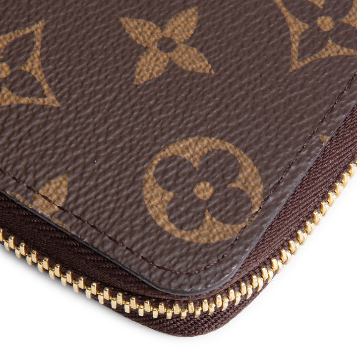 LOUIS VUITTON Monogram Clemence Wallet - Fuchsia