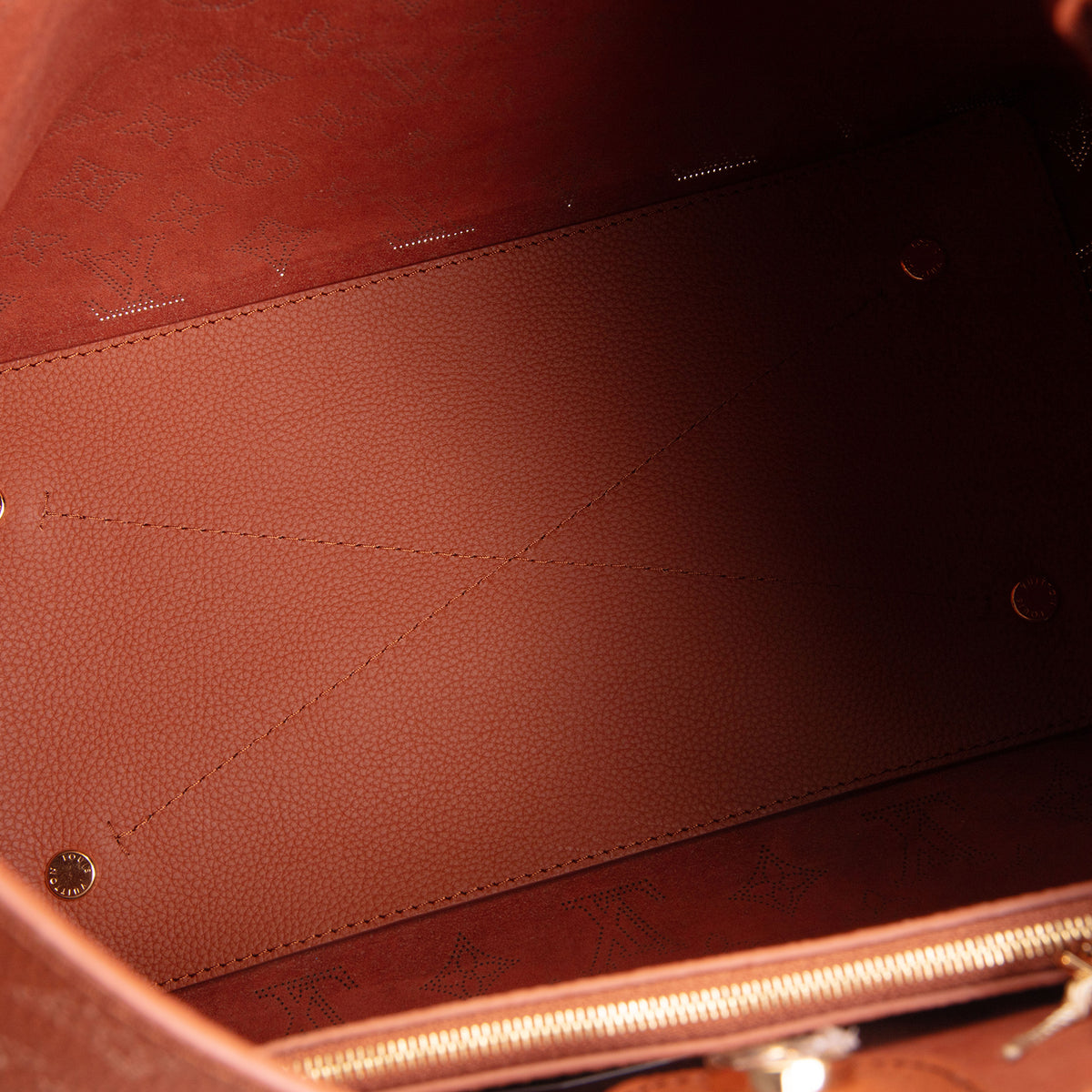 LOUIS VUITTON Mahina Carmel Hobo - Cognac
