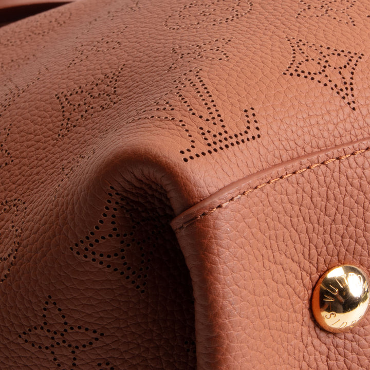 LOUIS VUITTON Mahina Carmel Hobo - Cognac