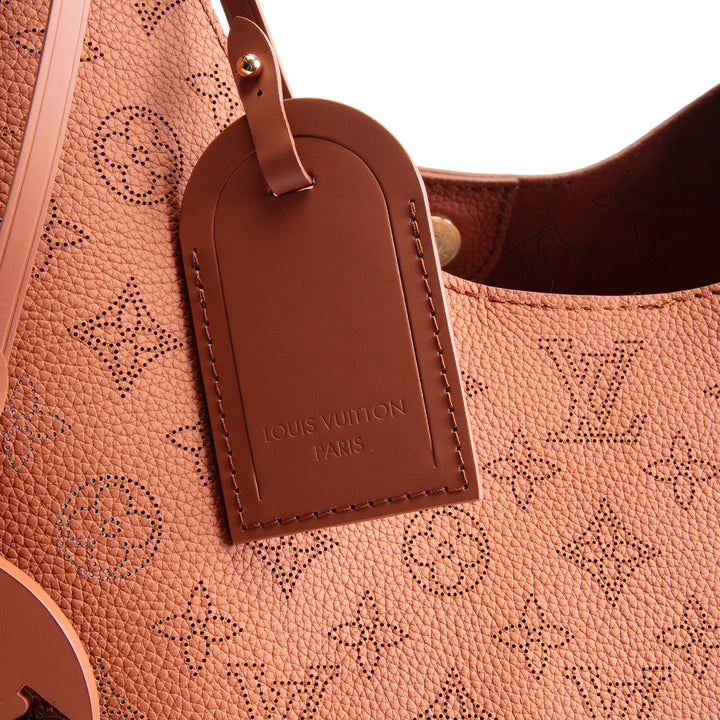 LOUIS VUITTON Mahina Carmel Hobo - Cognac