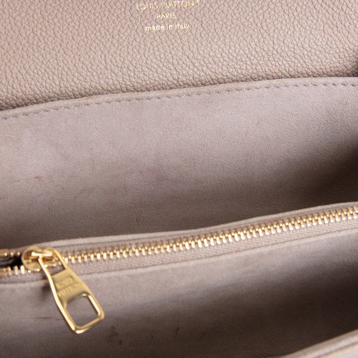 LOUIS VUITTON Empreinte Monogram Giant Pochette Metis East West