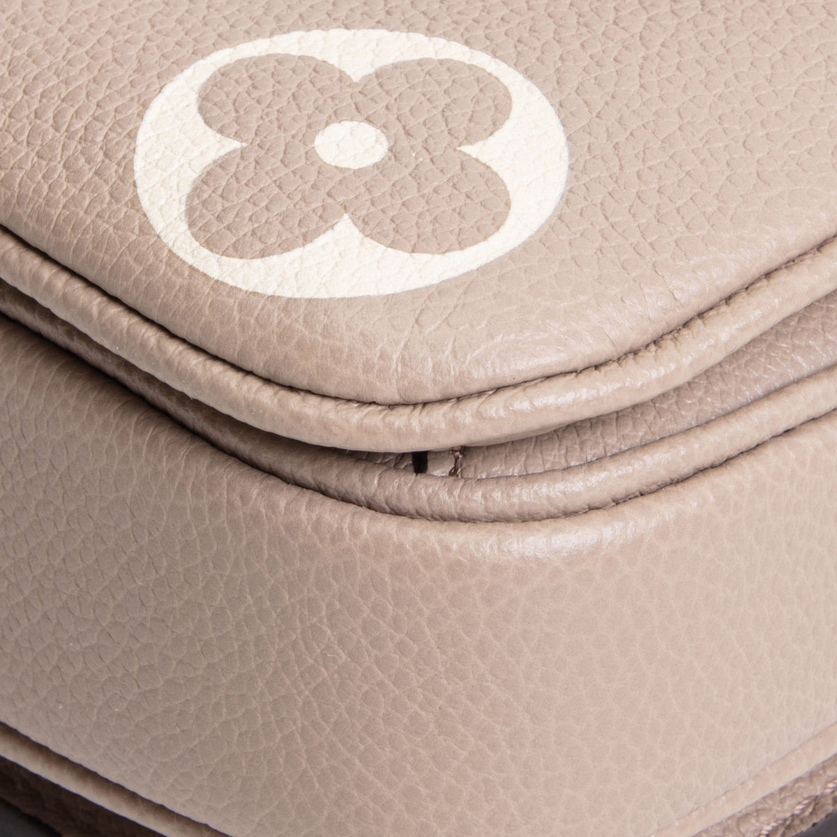 LOUIS VUITTON Empreinte Monogram Giant Pochette Metis East West