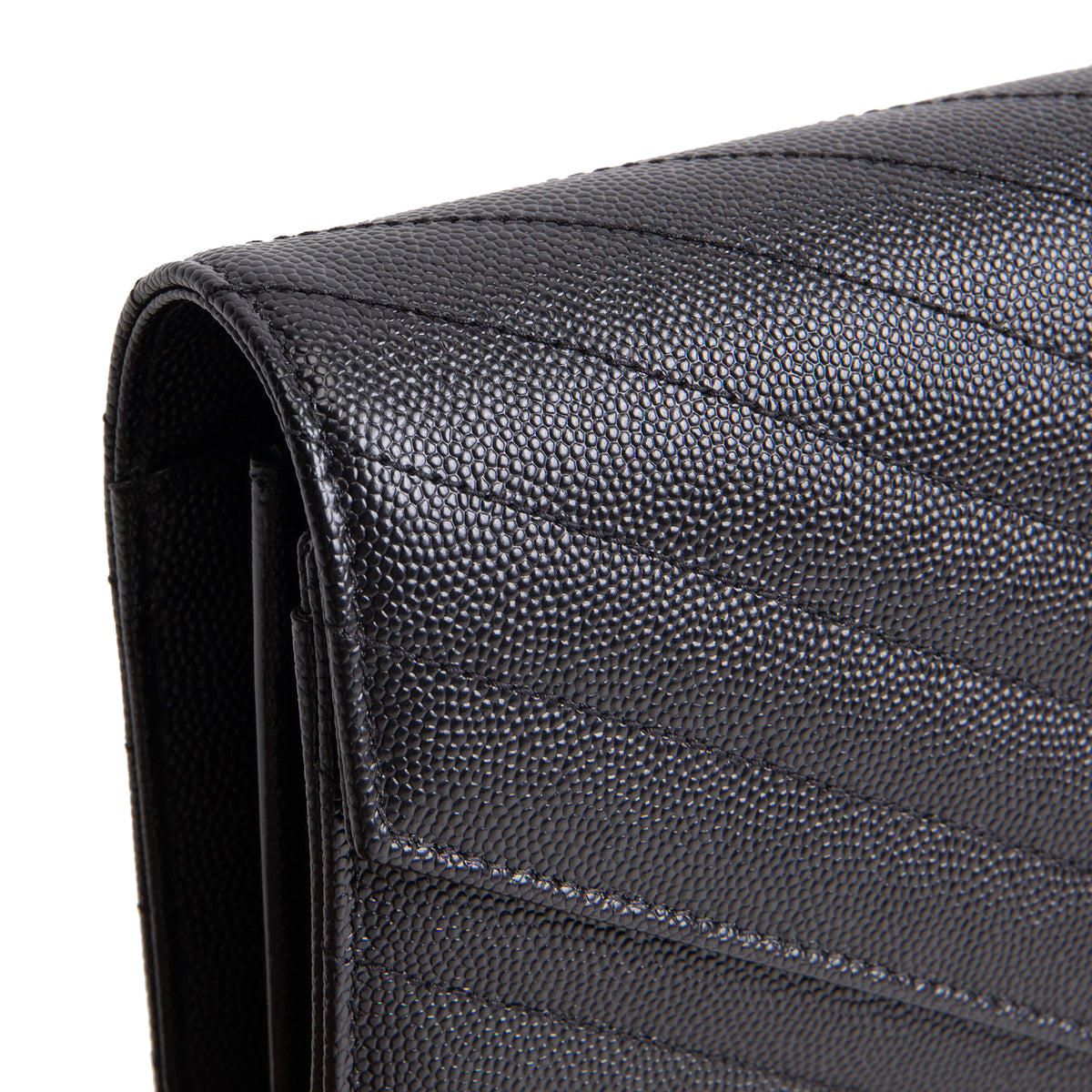 SAINT LAURENT Cassandre Evenlope On Chain - Black