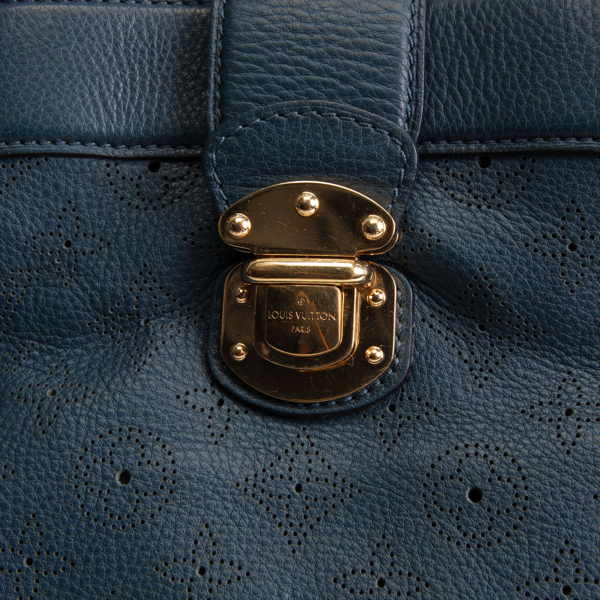 LOUIS VUITTON Mahina Cirrus MM - Navy Blue